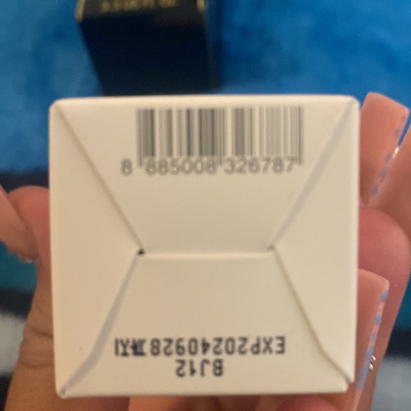 2 piece bundle. New primer and setting spray. - Picture 2 of 2